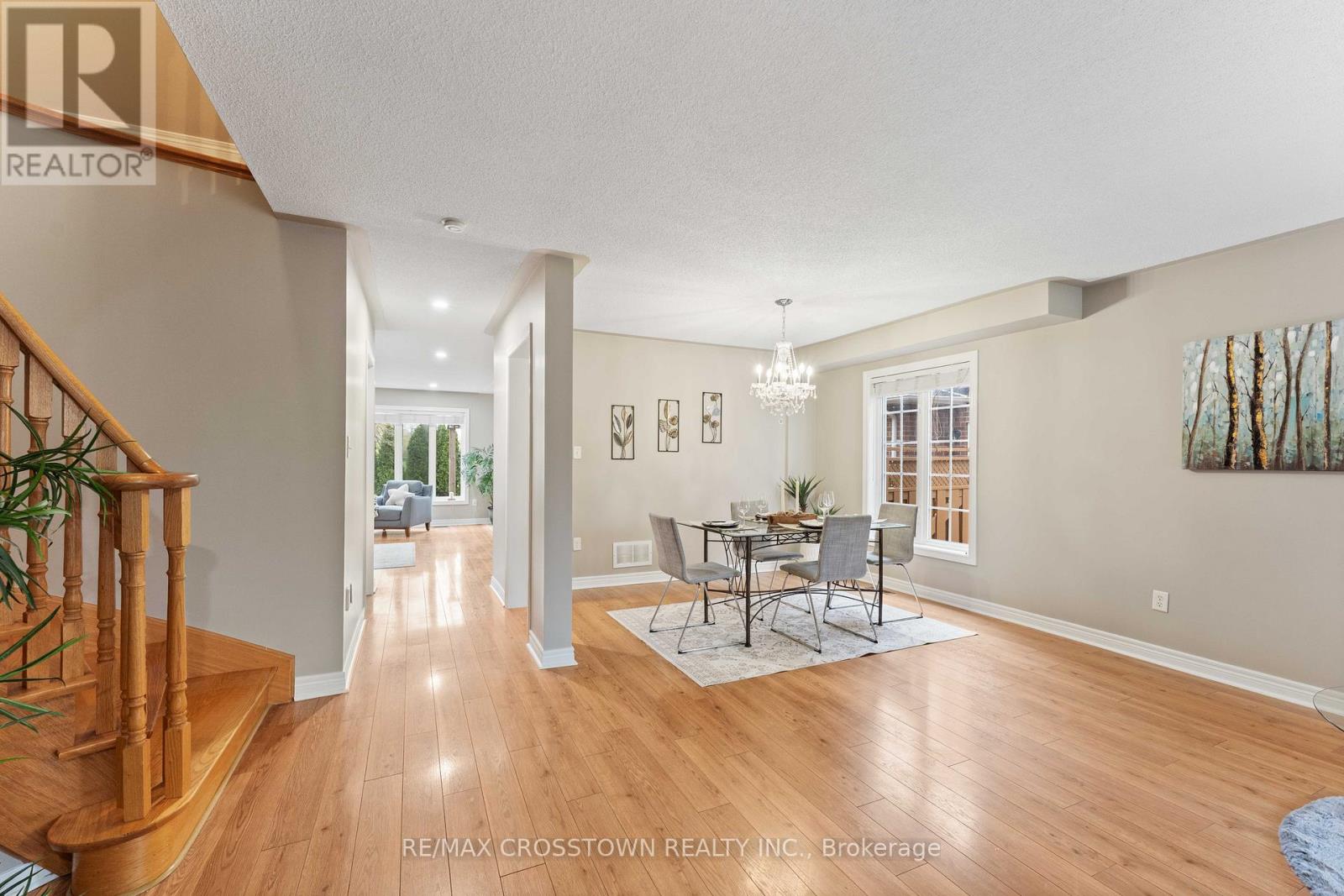 9 Coral Crescent, Richmond Hill, Ontario  L4E 4B6 - Photo 3 - N13097280