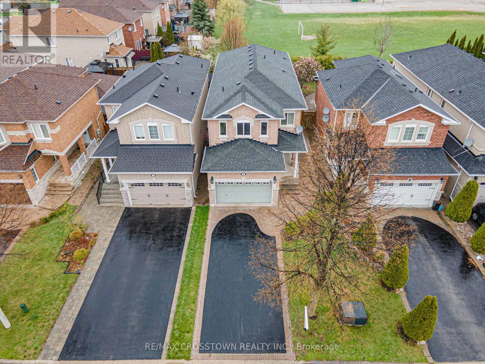 9 Coral Crescent, Richmond Hill, Ontario  L4E 4B6 - Photo 32 - N13097280
