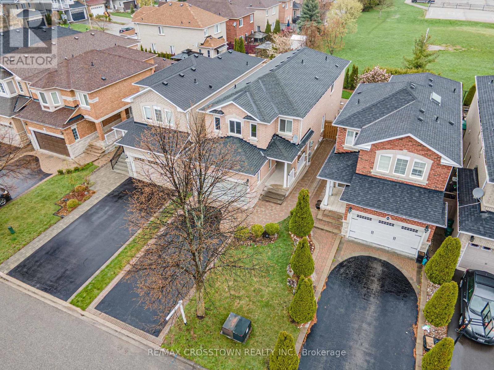 9 Coral Crescent, Richmond Hill, Ontario  L4E 4B6 - Photo 33 - N13097280