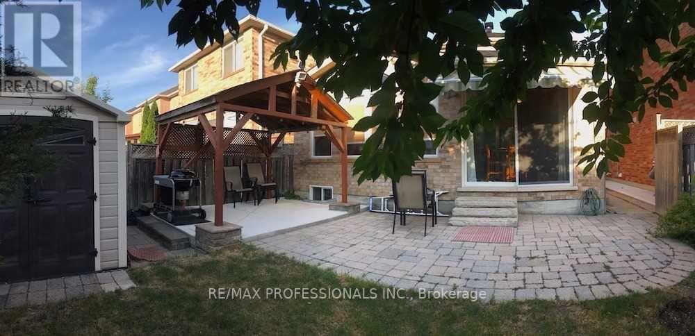 3895 Henrietta Way, Mississauga, Ontario  L5M 7Y4 - Photo 31 - W13093826