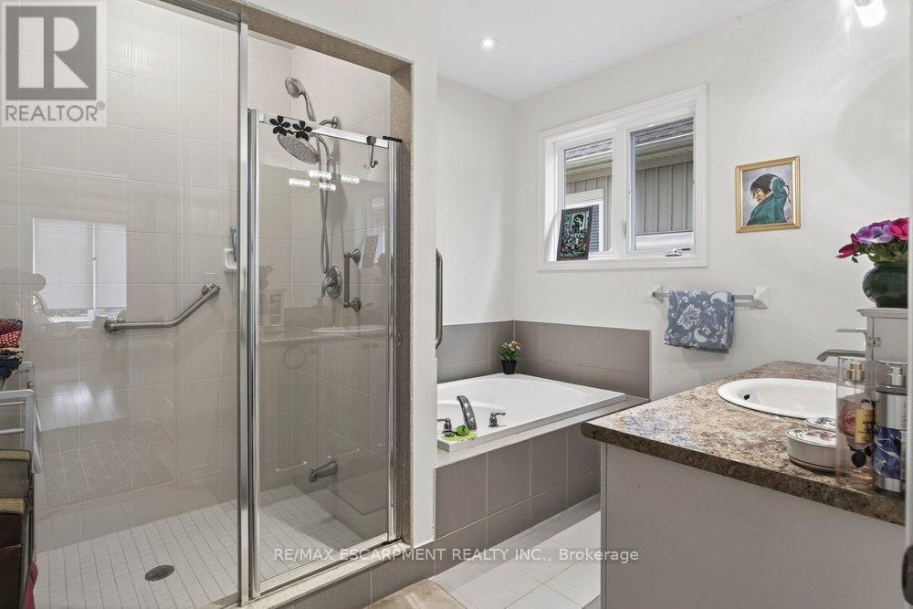 30 Galloway Trail, Welland, Ontario  L3B 6G5 - Photo 14 - X13095948