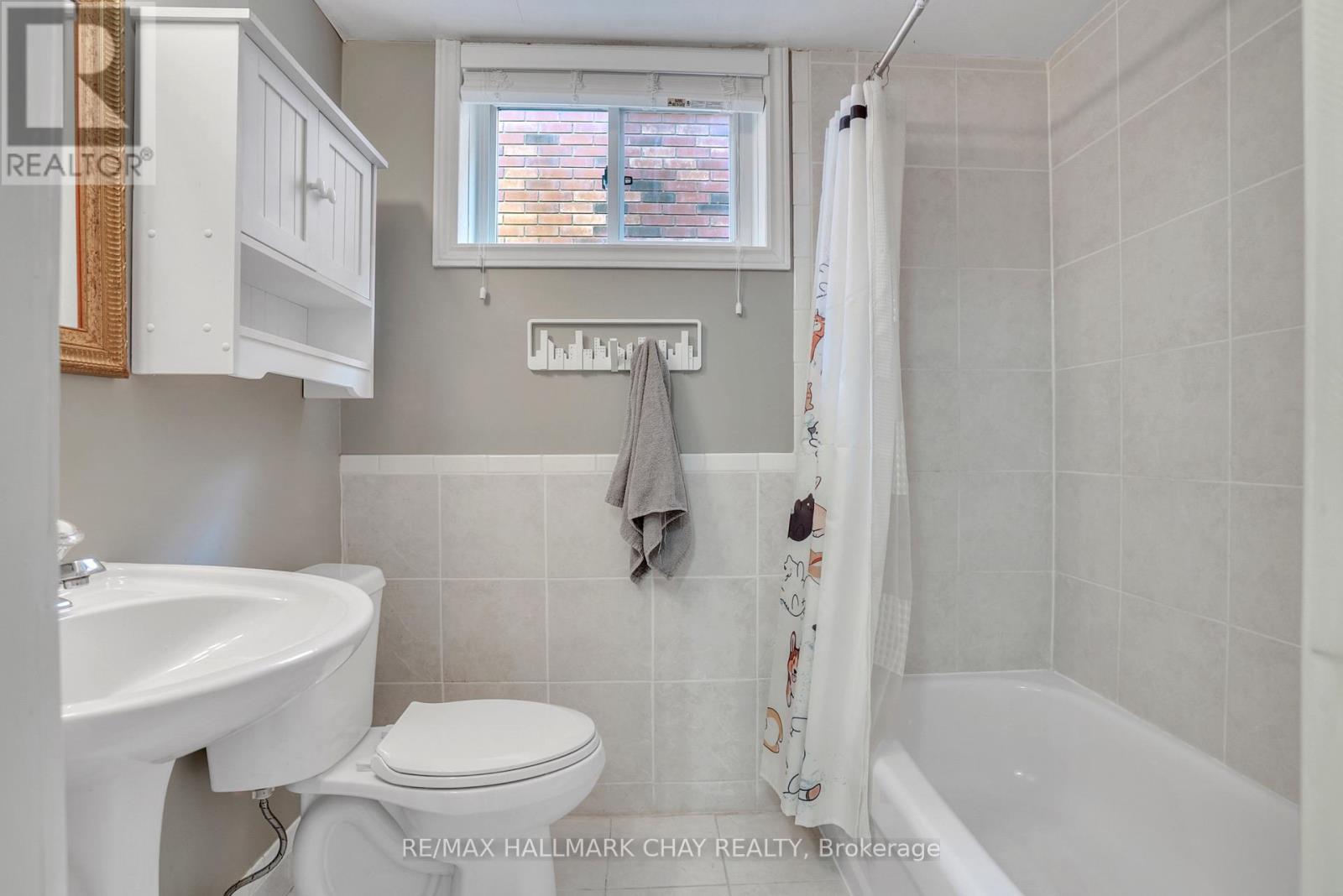 35 Butternut Drive, Barrie (Holly), Ontario  L4N 0E3 - Photo 15 - S13097206