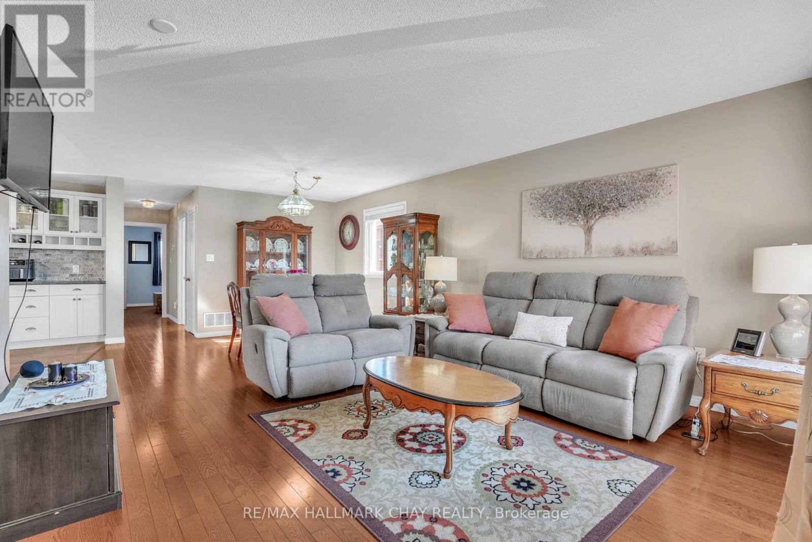 35 Butternut Drive, Barrie (Holly), Ontario  L4N 0E3 - Photo 2 - S13097206