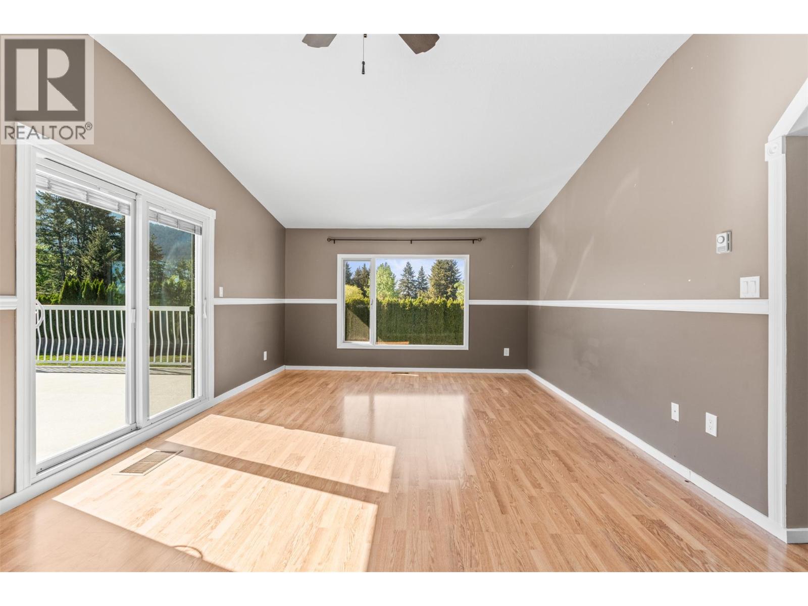 6109 Silver Star Road, Vernon, British Columbia  V1B 3P3 - Photo 25 - 10386233