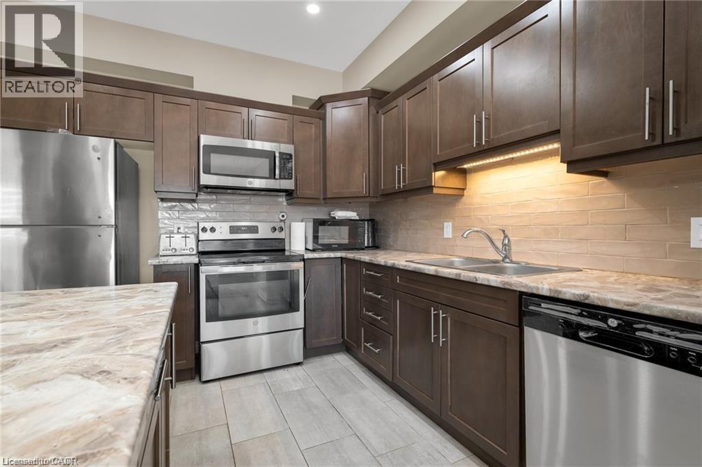 16 Prospect Avenue, St. Catharines, Ontario  L2M 5K1 - Photo 8 - 40828200