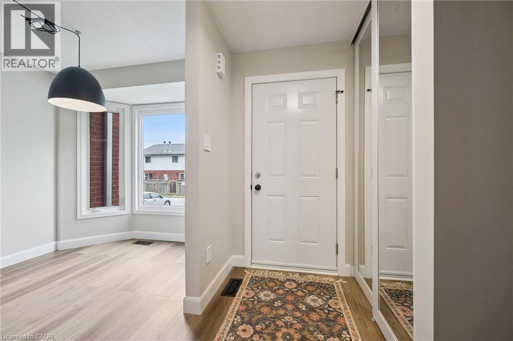 219 Kingswood Drive, Kitchener, Ontario  N2E 3J4 - Photo 4 - 40828101