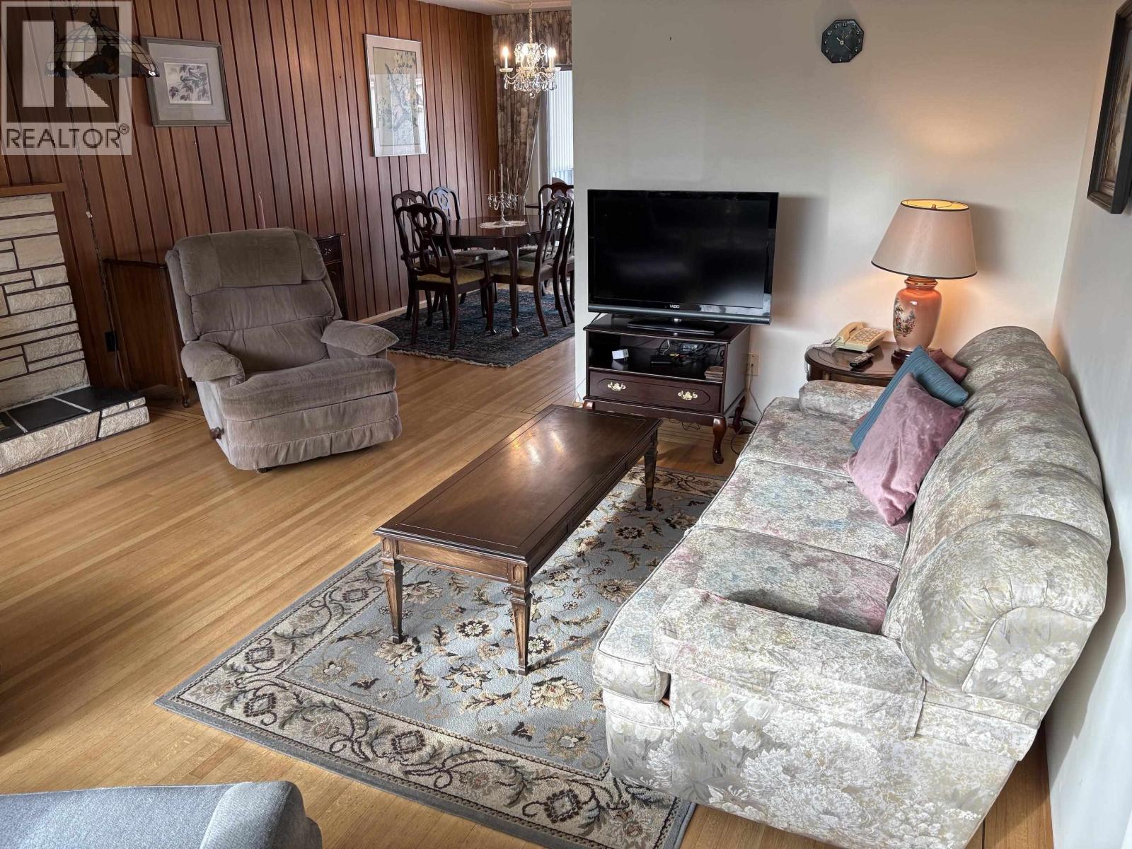 2717 Waverley Avenue, Vancouver, British Columbia  V5S 1E9 - Photo 4 - R3120465
