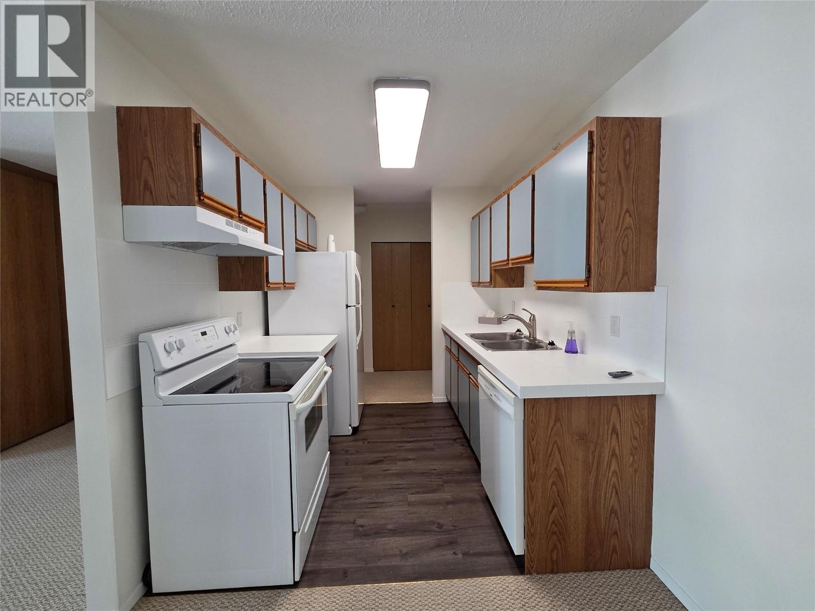 284 Yorkton Avenue Unit# 404, Penticton, British Columbia  V2A 3V5 - Photo 6 - 10378383