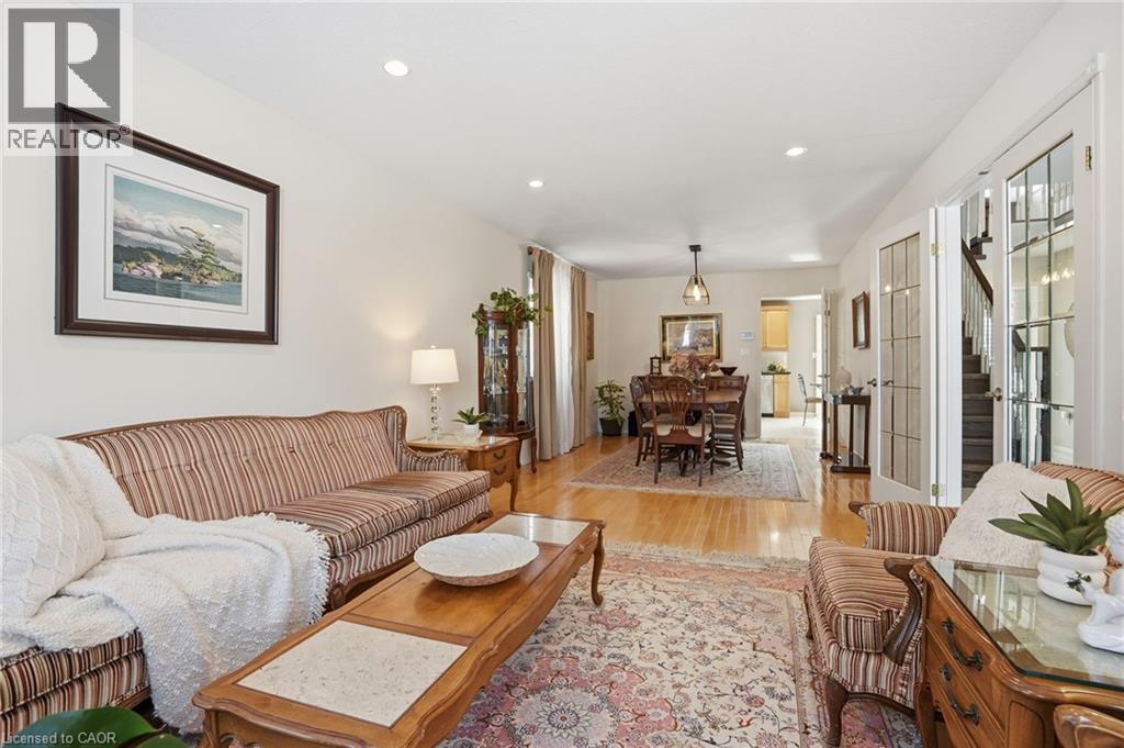 37 Southcreek Drive, Ancaster, Ontario  L9K 1M2 - Photo 7 - 40815333