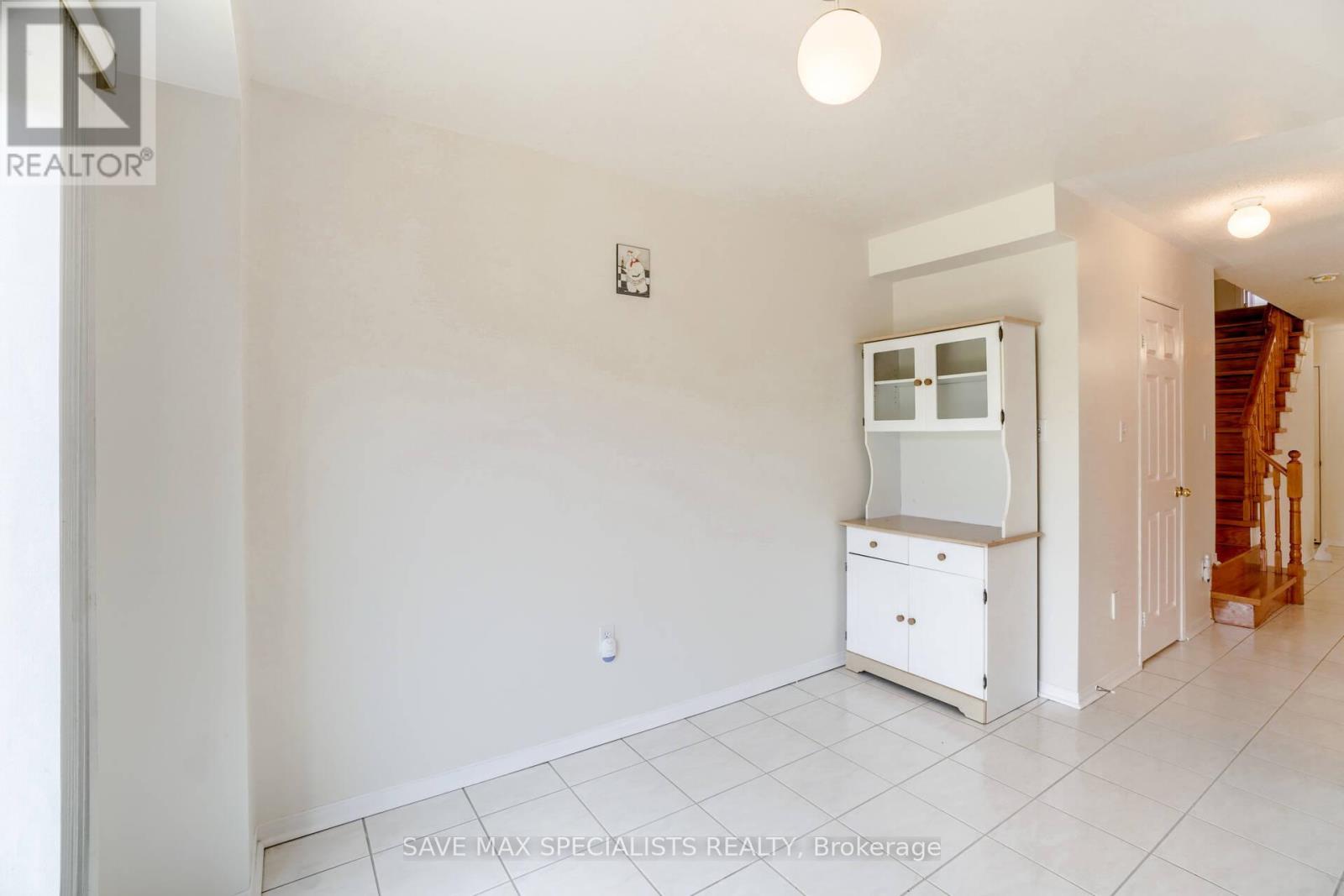 1401 Inuit Trail, Mississauga, Ontario  L5N 7R8 - Photo 12 - W13096990