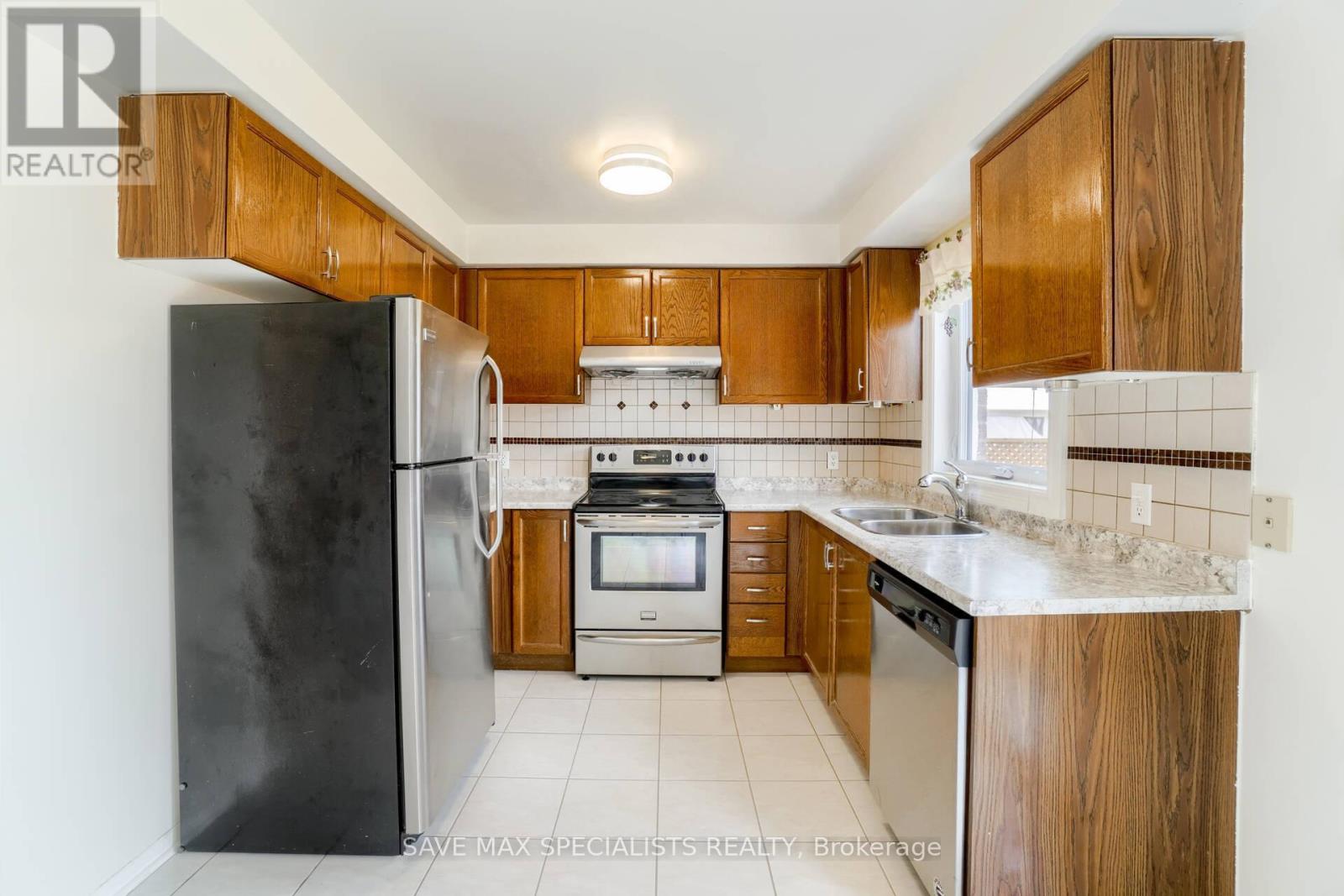1401 Inuit Trail, Mississauga, Ontario  L5N 7R8 - Photo 16 - W13096990