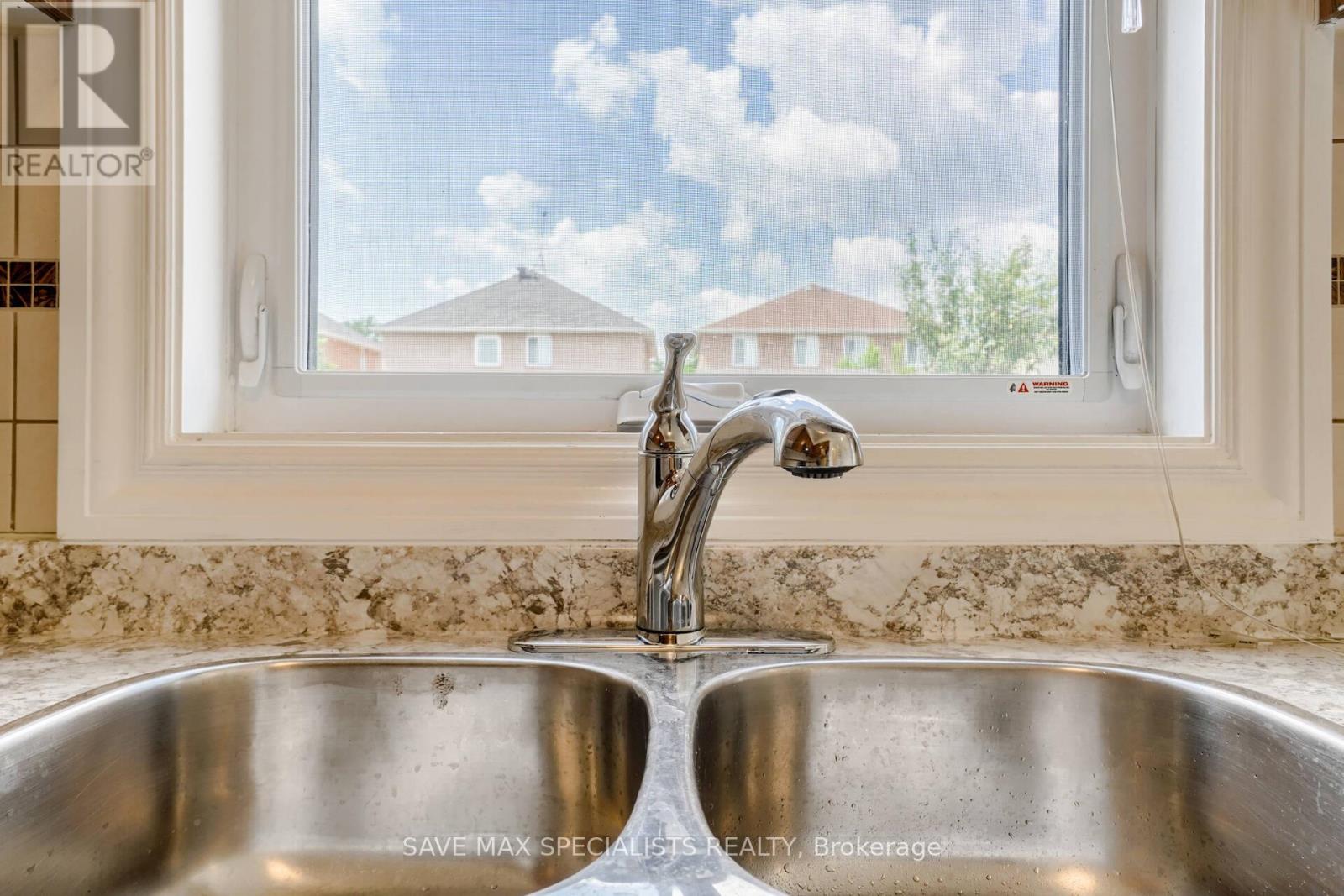 1401 Inuit Trail, Mississauga, Ontario  L5N 7R8 - Photo 18 - W13096990