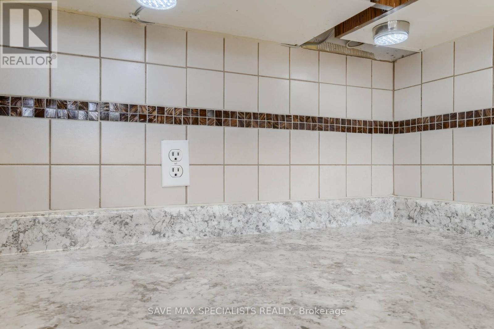 1401 Inuit Trail, Mississauga, Ontario  L5N 7R8 - Photo 19 - W13096990