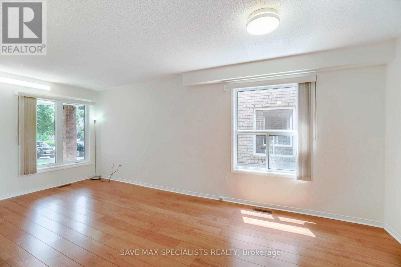 1401 Inuit Trail, Mississauga, Ontario  L5N 7R8 - Photo 9 - W13096990