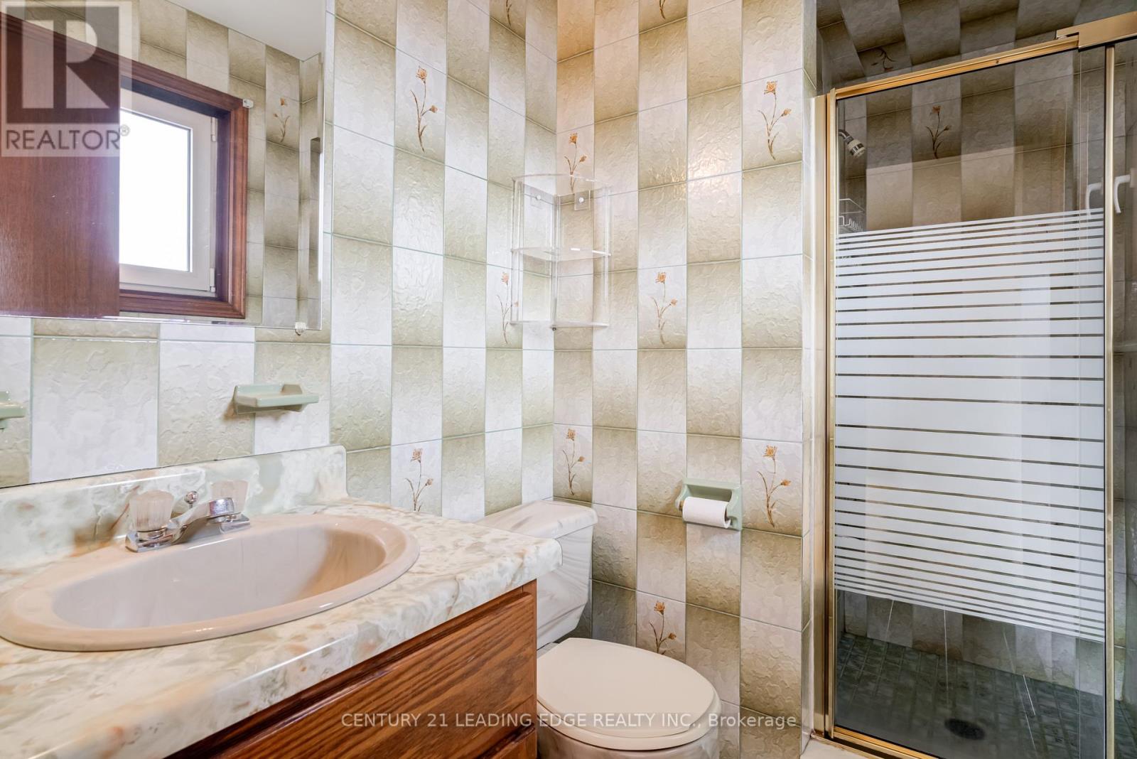 704 Hillman Crescent, Mississauga, Ontario  L4Y 2J2 - Photo 12 - W13097170