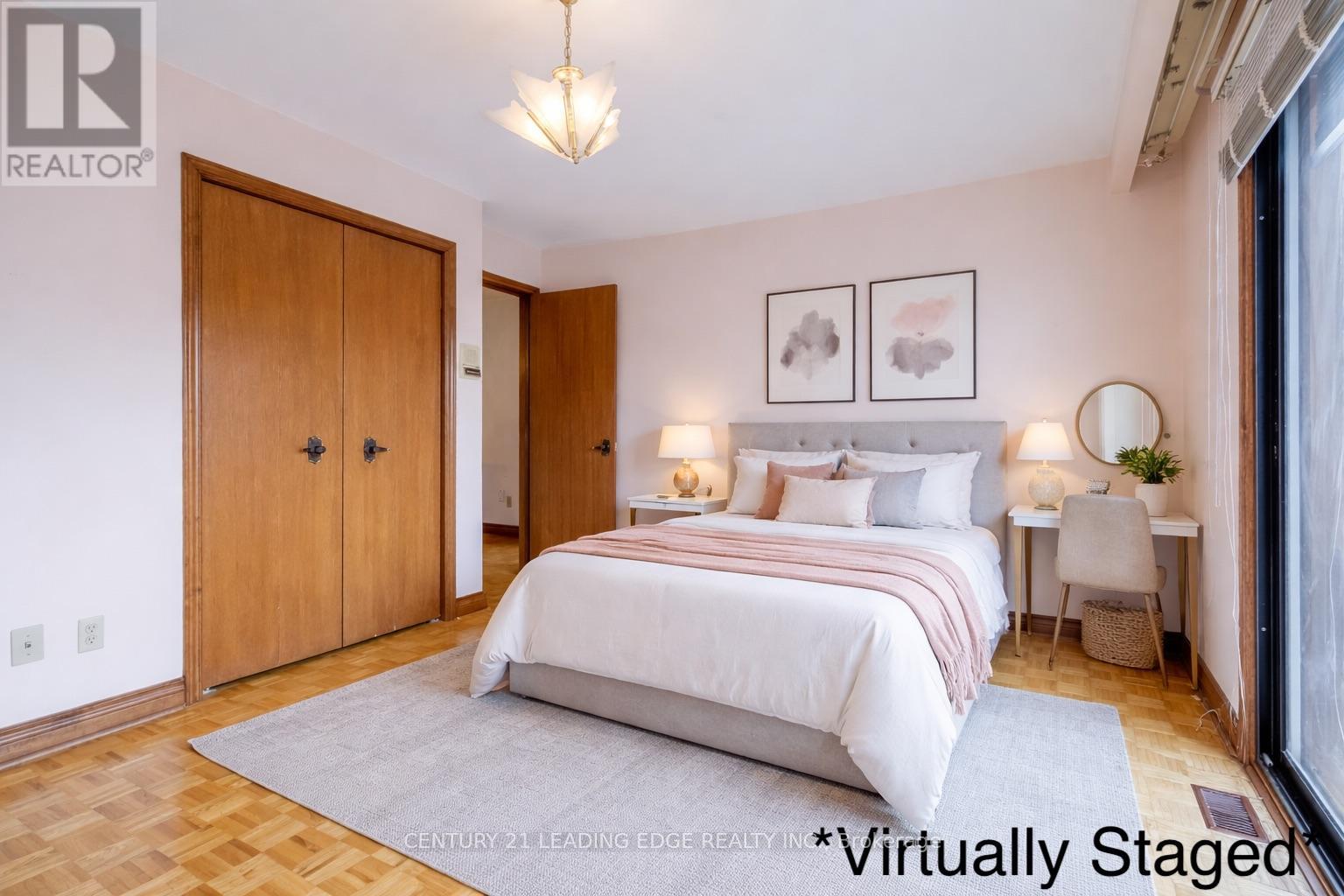 704 Hillman Crescent, Mississauga, Ontario  L4Y 2J2 - Photo 14 - W13097170