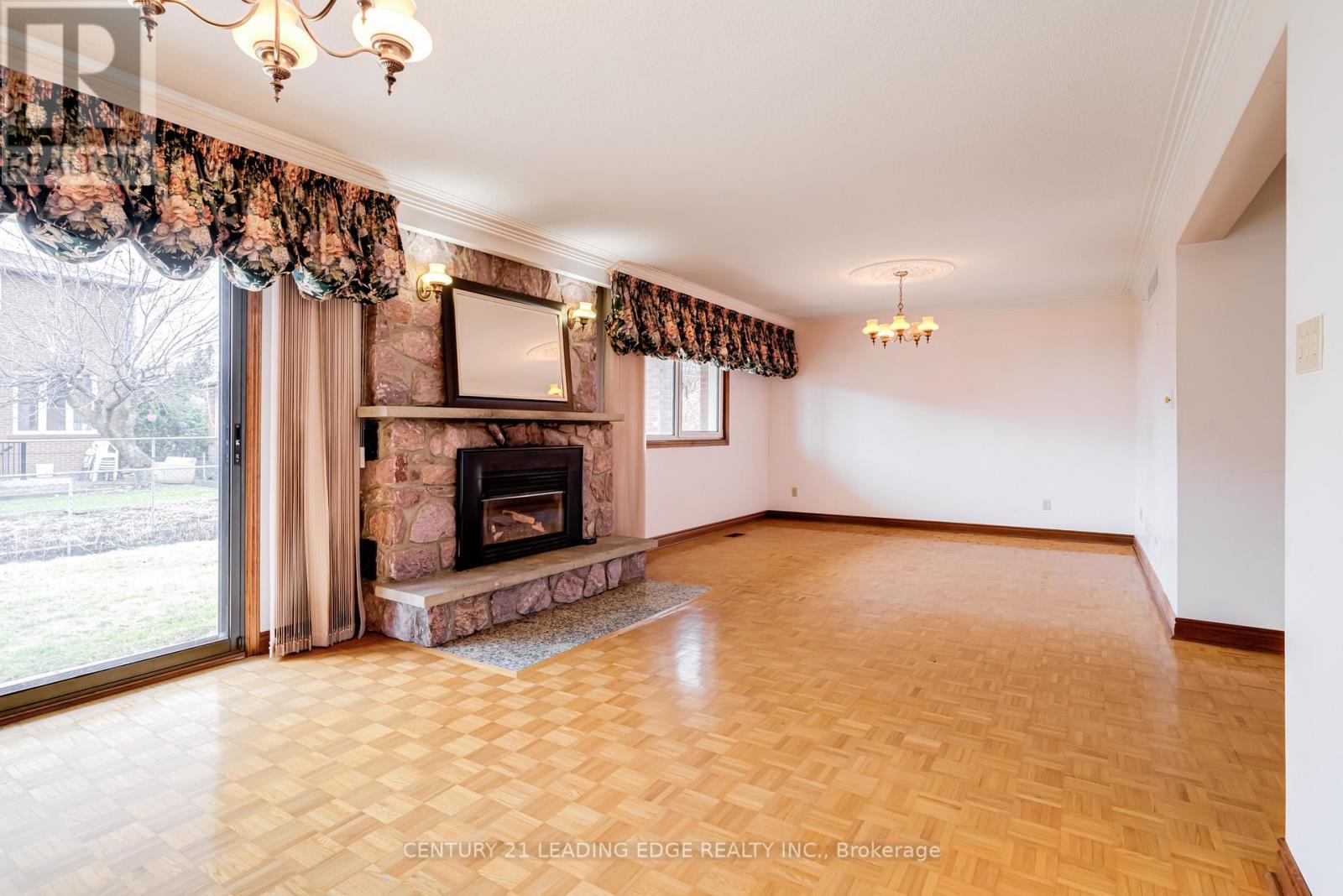 704 Hillman Crescent, Mississauga, Ontario  L4Y 2J2 - Photo 18 - W13097170