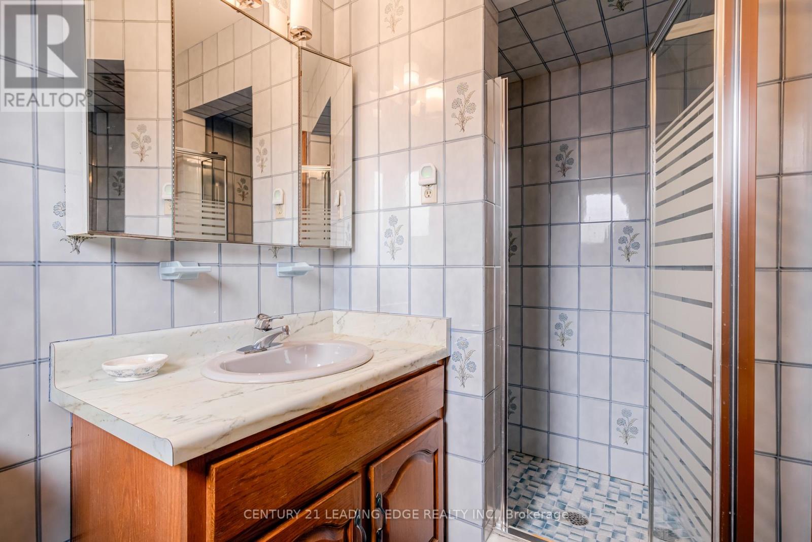 704 Hillman Crescent, Mississauga, Ontario  L4Y 2J2 - Photo 23 - W13097170