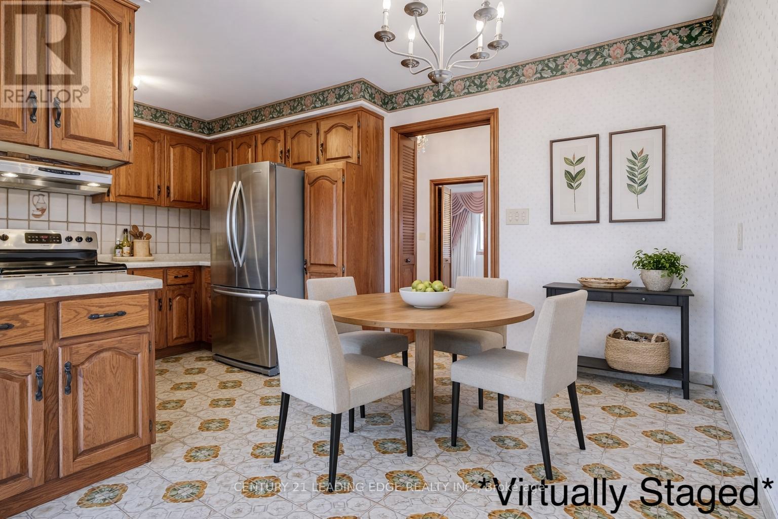 704 Hillman Crescent, Mississauga, Ontario  L4Y 2J2 - Photo 8 - W13097170