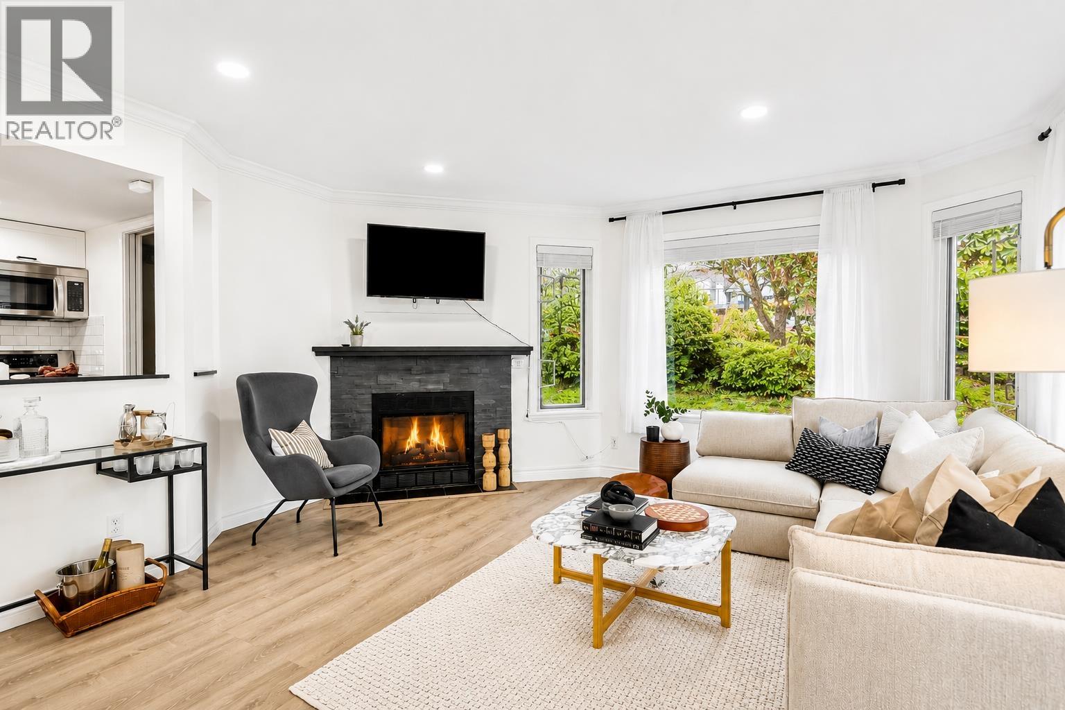 107 175 W 4th Street, North Vancouver, British Columbia  V7M 1H6 - Photo 3 - R3116298