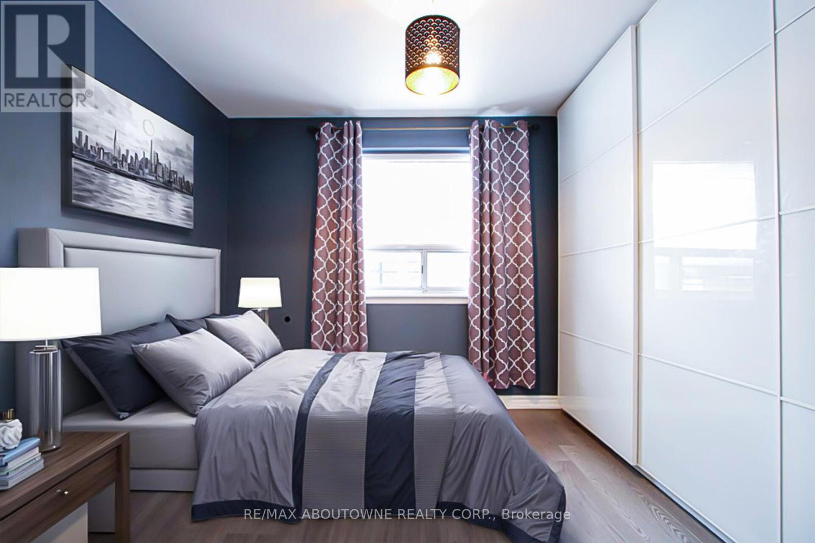 1601 Sandgate Crescent, Mississauga, Ontario  L5J 2E3 - Photo 10 - W13097300