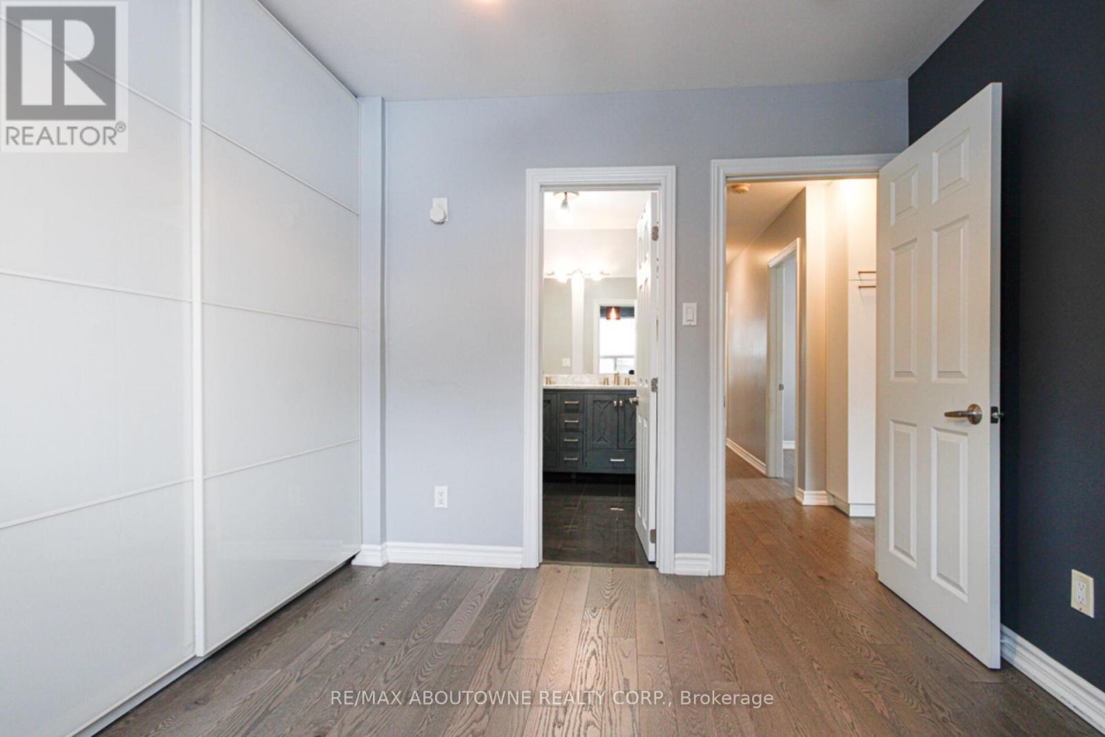 1601 Sandgate Crescent, Mississauga, Ontario  L5J 2E3 - Photo 12 - W13097300