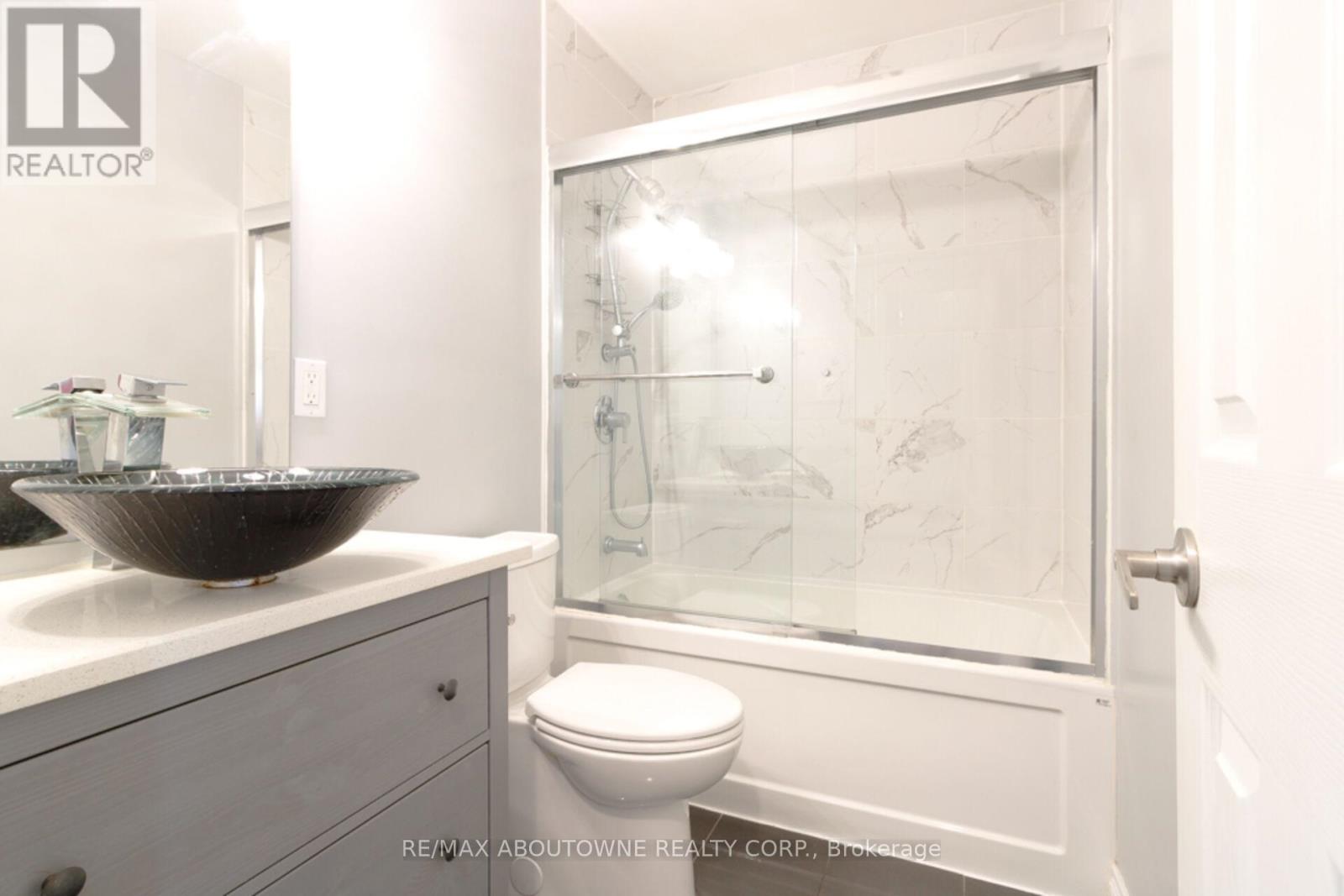 1601 Sandgate Crescent, Mississauga, Ontario  L5J 2E3 - Photo 19 - W13097300
