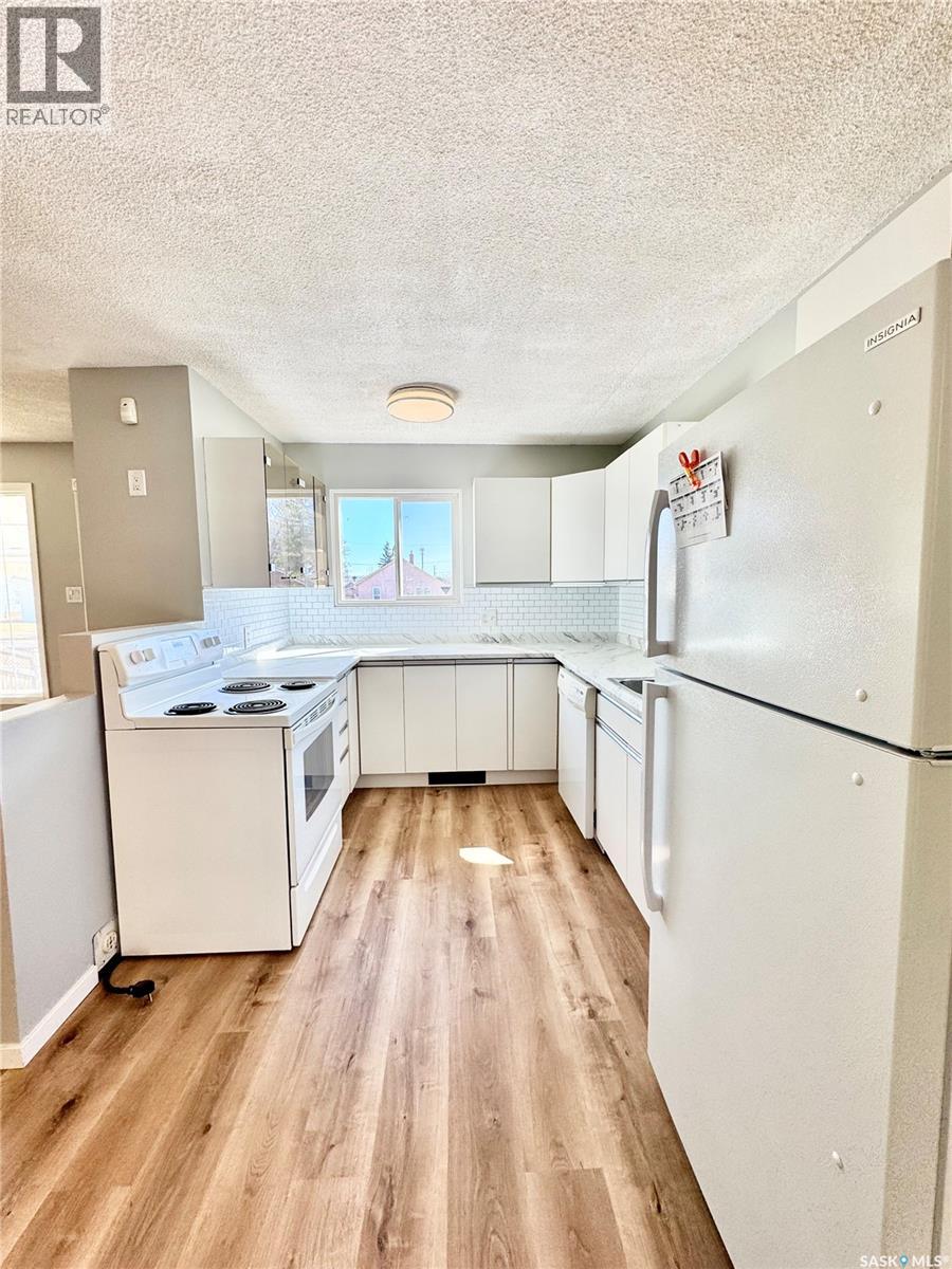 624 7th Street E, Prince Albert, Saskatchewan  S6V 0S8 - Photo 3 - SK035267
