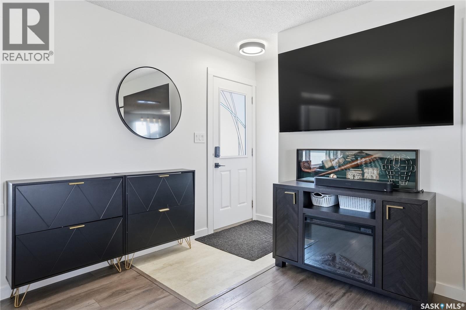 78 Vernon Crescent, Regina, Saskatchewan  S4R 7P5 - Photo 3 - SK035117