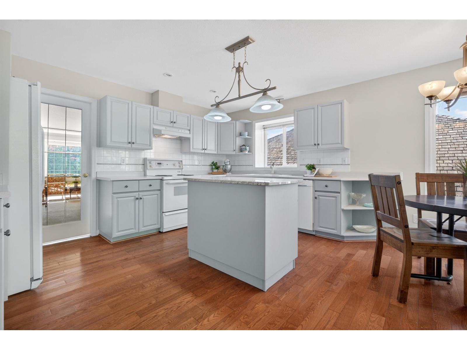 31515 Southern Drive, Abbotsford, British Columbia  V2T 5P1 - Photo 4 - R3118039