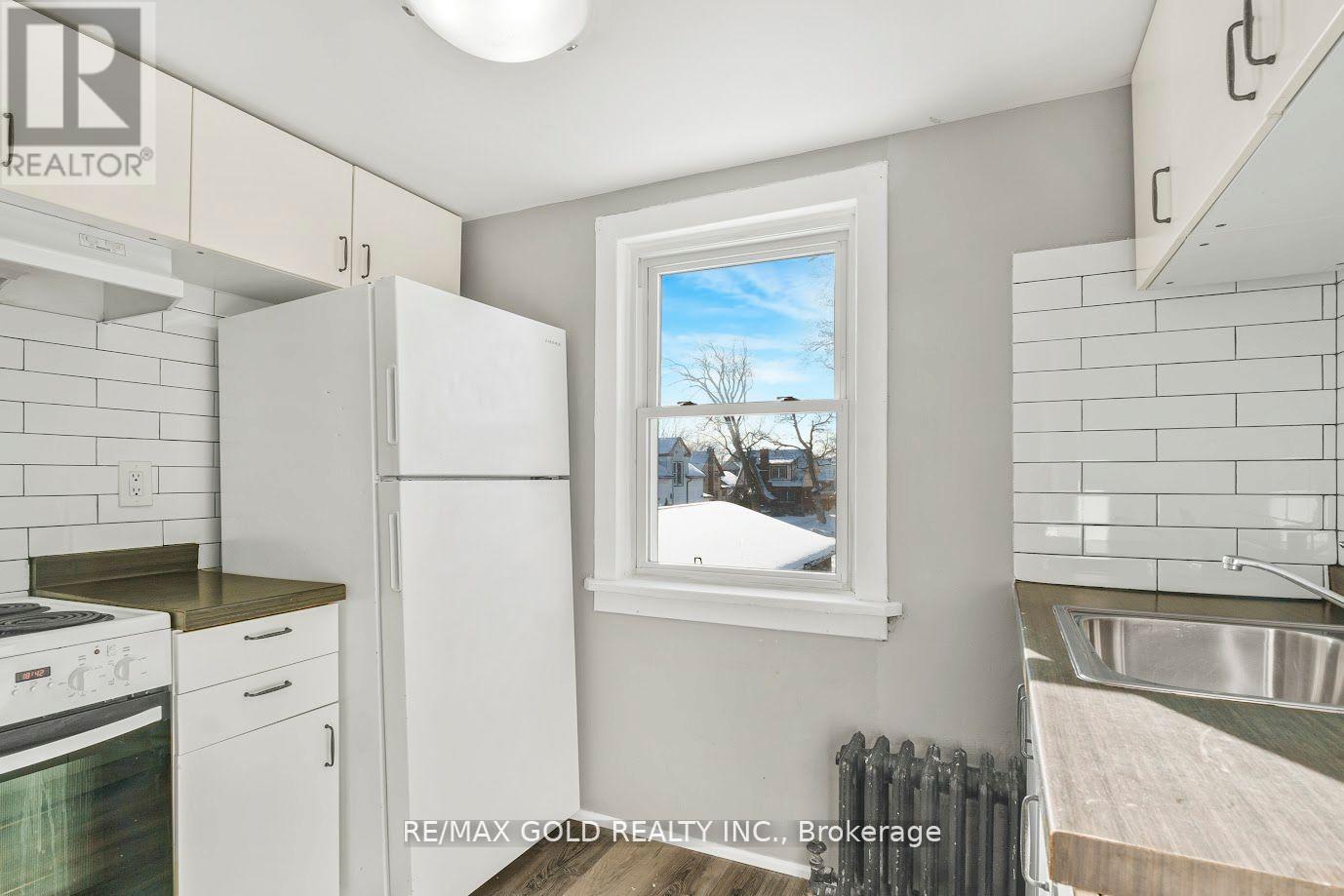 2 - 23 Avenue Place, Welland, Ontario  L3B 4B2 - Photo 9 - X13096932