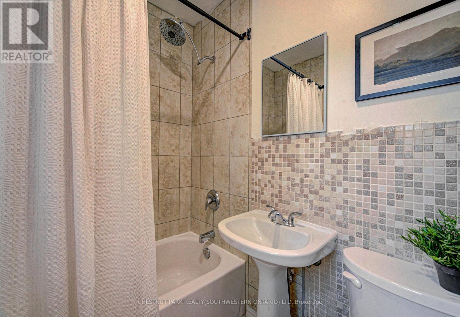 99 Belmont Avenue W, Kitchener, Ontario  N2M 1L5 - Photo 20 - X13096946
