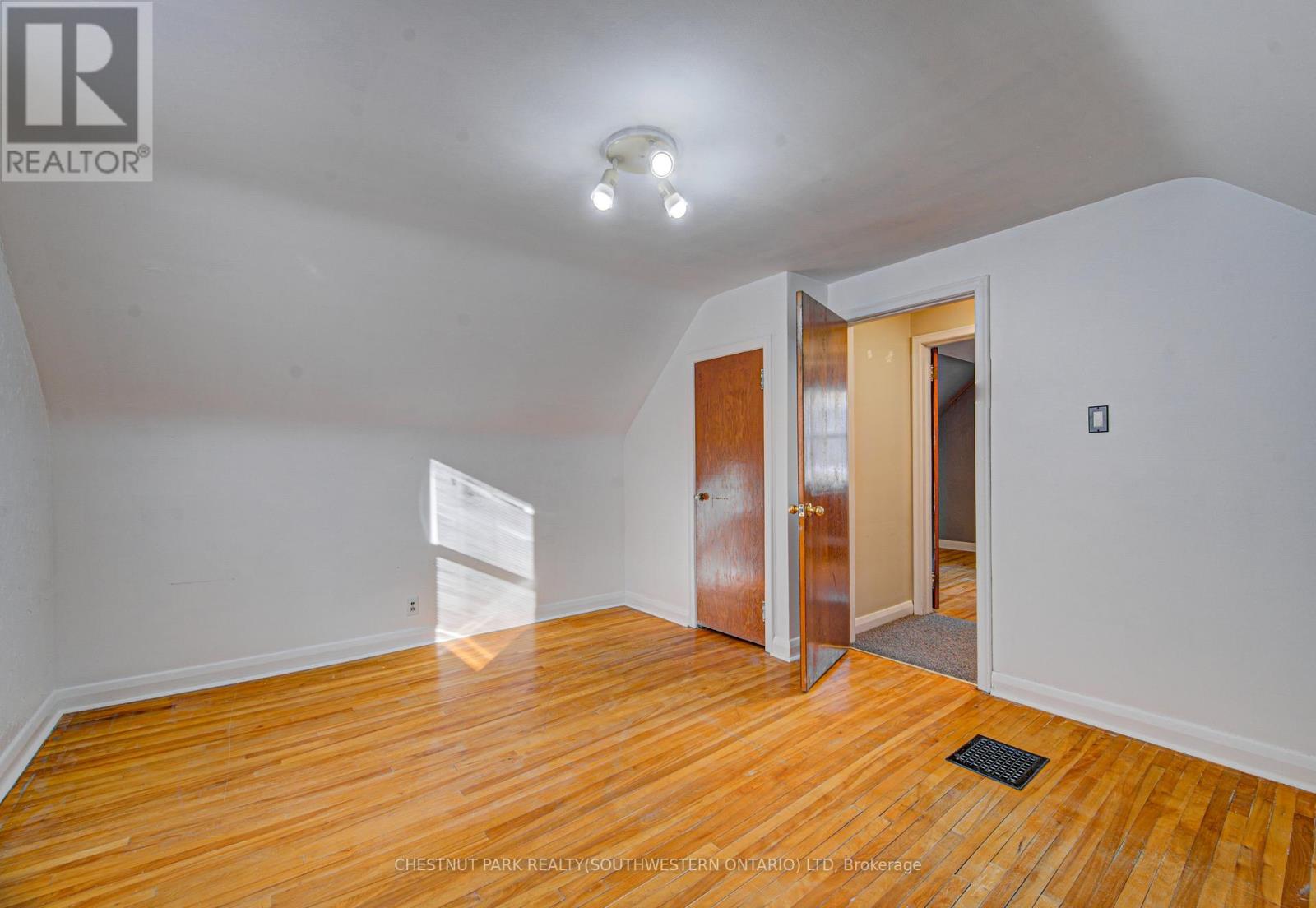 99 Belmont Avenue W, Kitchener, Ontario  N2M 1L5 - Photo 24 - X13096946
