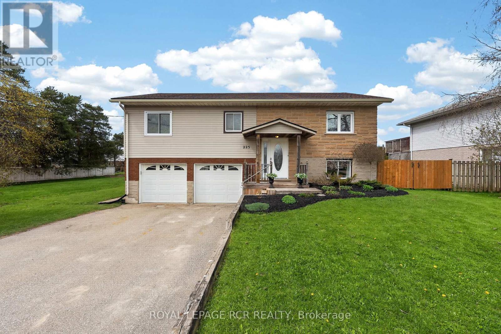 225 Carrol Street, Wellington North, Ontario  N0G 1A0 - Photo 2 - X13096980