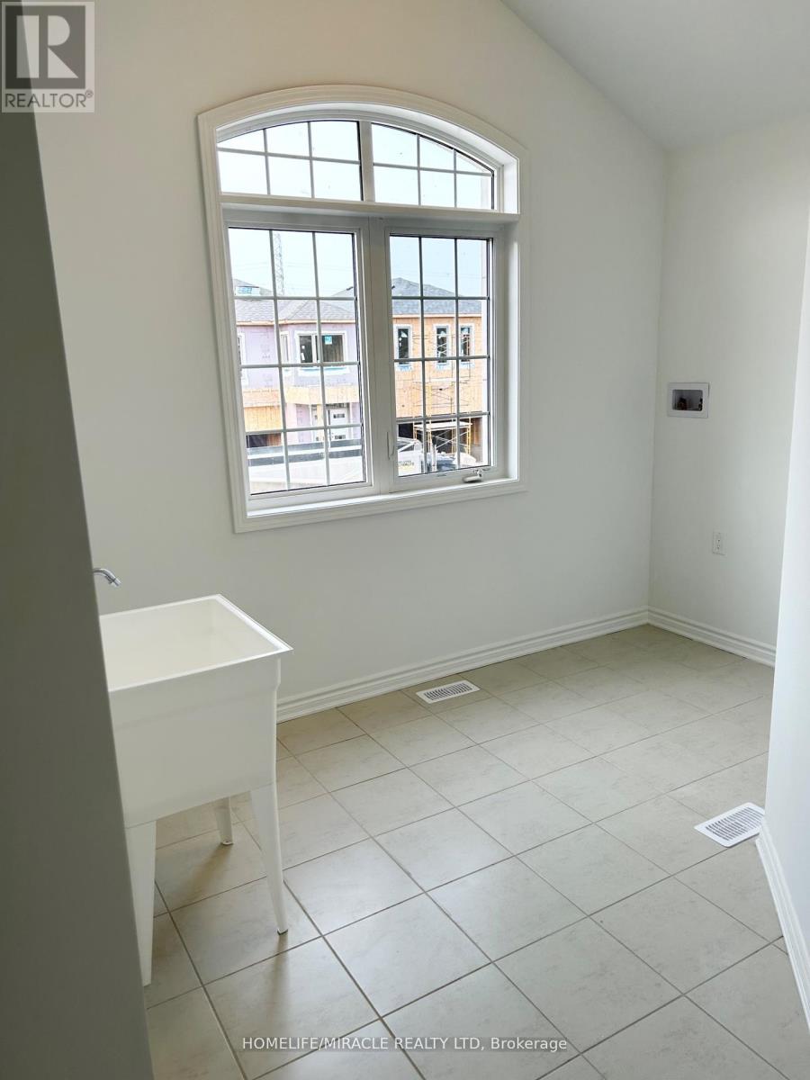 90 Milt Schmidt Street, Kitchener, Ontario  N2R 0T2 - Photo 6 - X13097038
