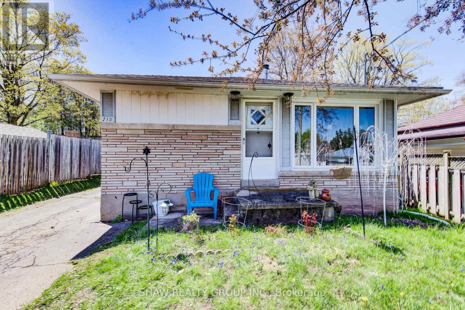 216 Hungerford Road, Cambridge, Ontario  N3C 2R4 - Photo 3 - X13097054