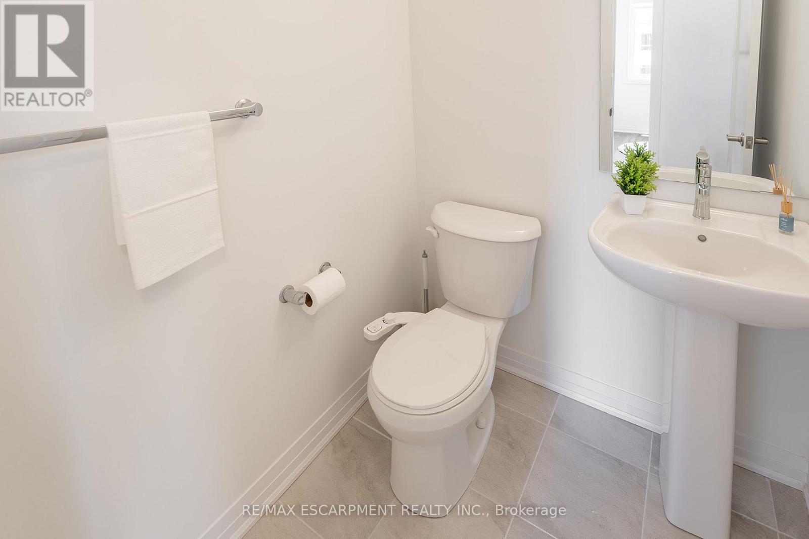 26 Feather Road, Welland, Ontario  L3B 0P3 - Photo 12 - X13097144