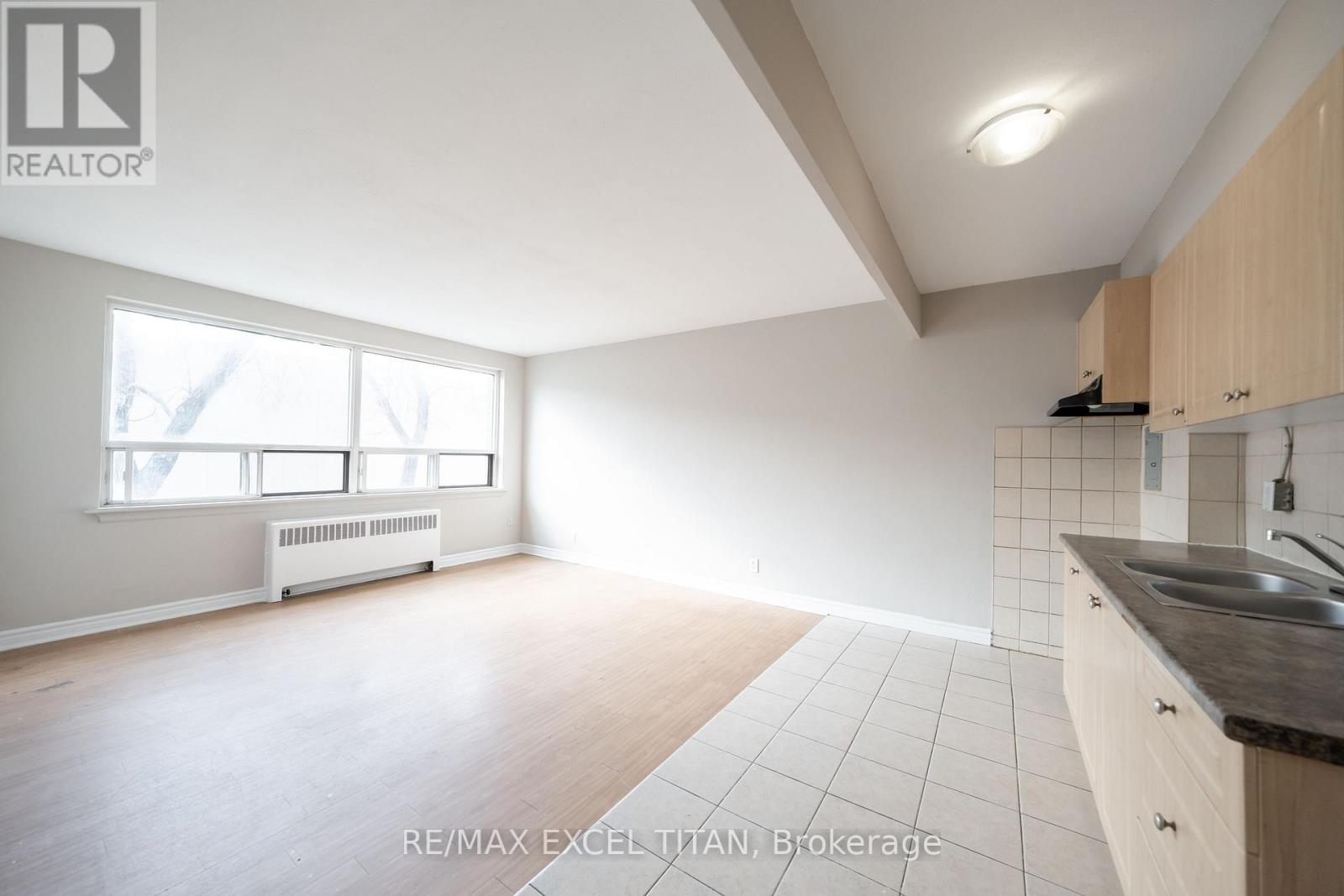 209a - 468 Ottawa Street, Hamilton, Ontario  L8H 4A6 - Photo 1 - X13097168
