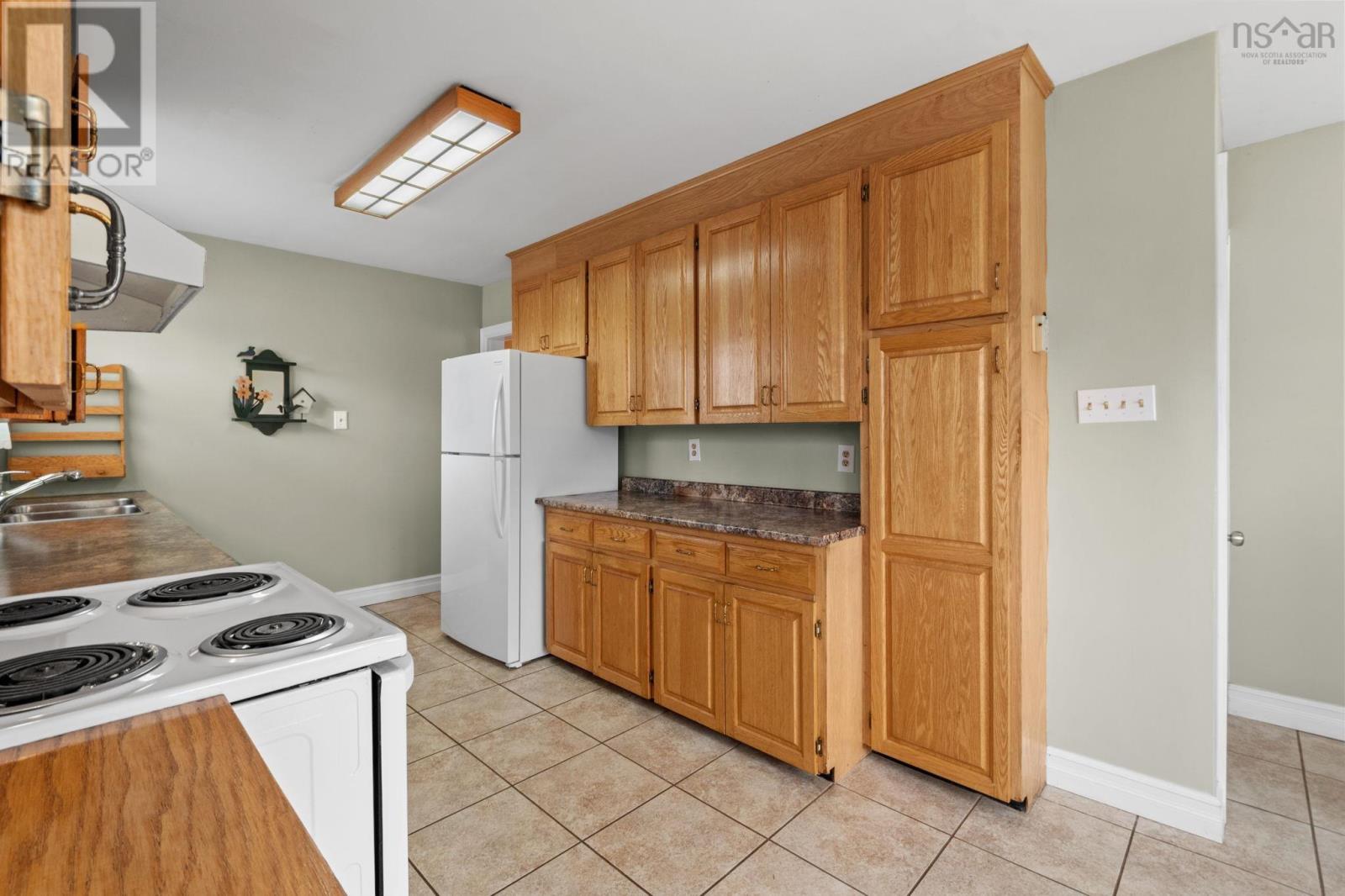 1 Plymouth Street, Halifax, Nova Scotia  B3M 2S1 - Photo 10 - 202610091