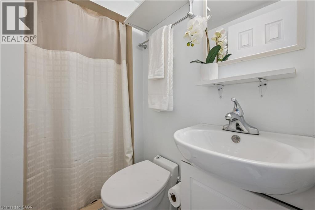 390 Dumfries Avenue, Kitchener, Ontario  N2H 2G1 - Photo 28 - 40818027