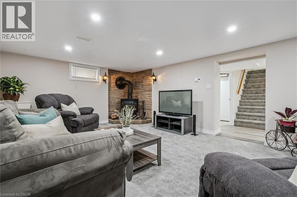 390 Dumfries Avenue, Kitchener, Ontario  N2H 2G1 - Photo 23 - 40818027