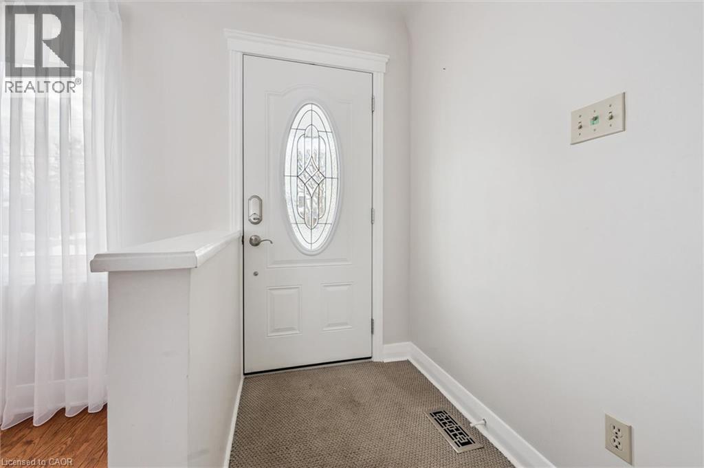 390 Dumfries Avenue, Kitchener, Ontario  N2H 2G1 - Photo 5 - 40818027