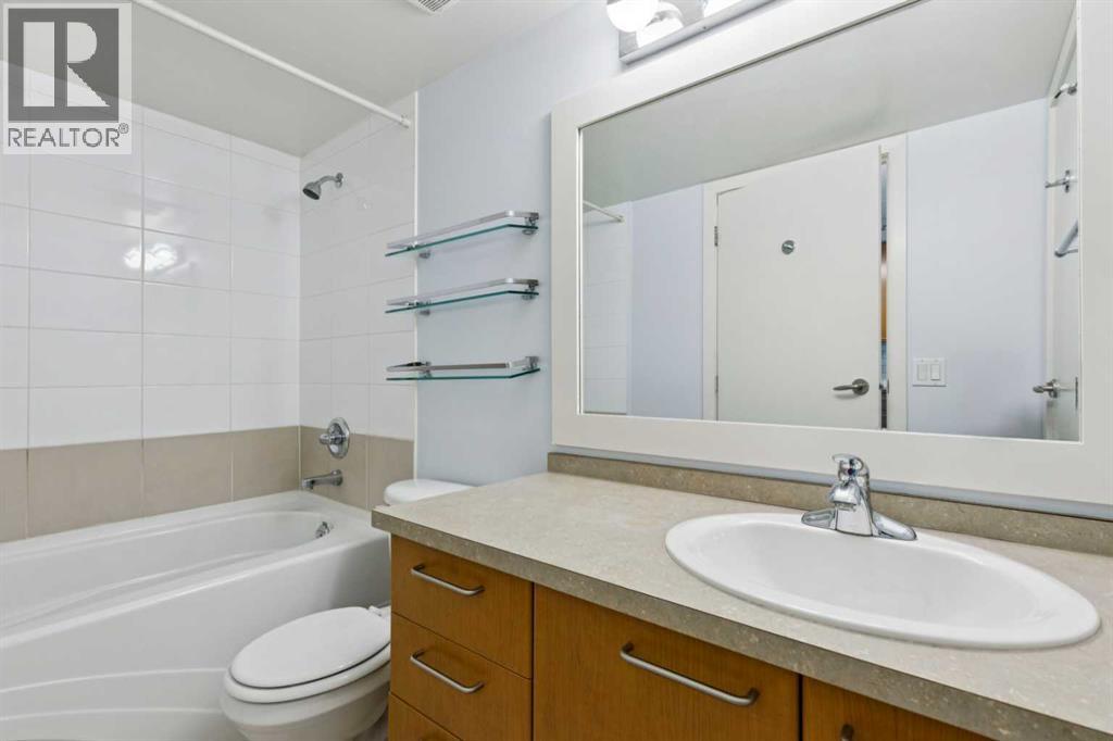 205, 35 Richard Court SW, Calgary, Alberta  T3E 7N9 - Photo 13 - A2291360