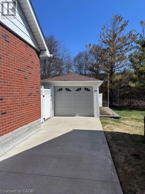 390 Dumfries Avenue, Kitchener, Ontario  N2H 2G1 - Photo 32 - 40818027