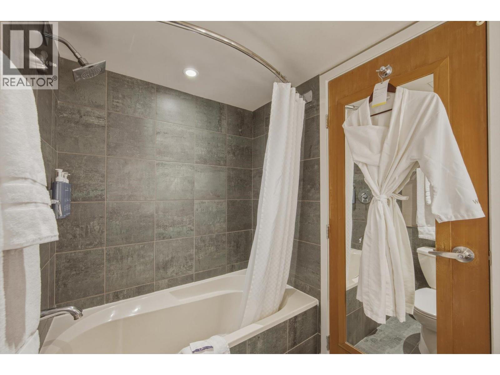 963 4090 Whistler Way, Whistler, British Columbia  V8E 1J3 - Photo 16 - R3120770