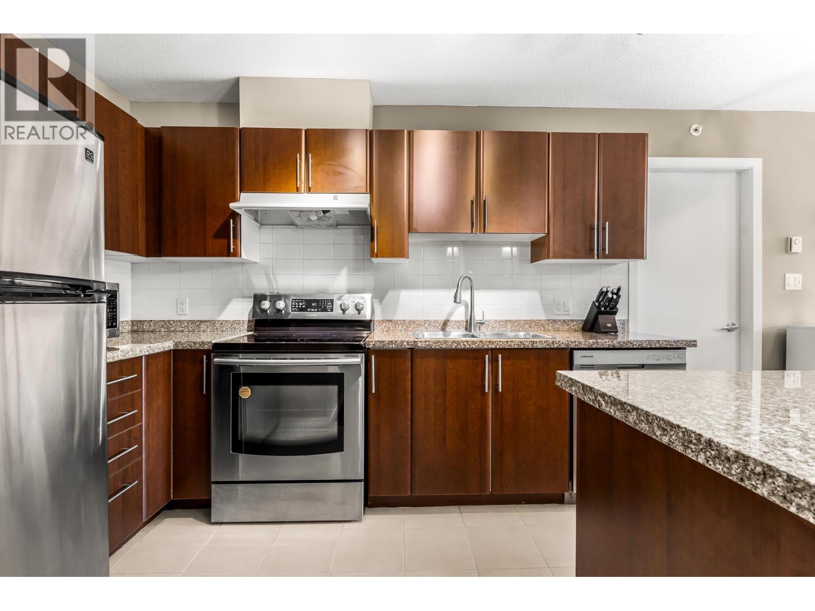 602 1178 Heffley Crescent, Coquitlam, British Columbia  V3B 0A7 - Photo 4 - R3120773