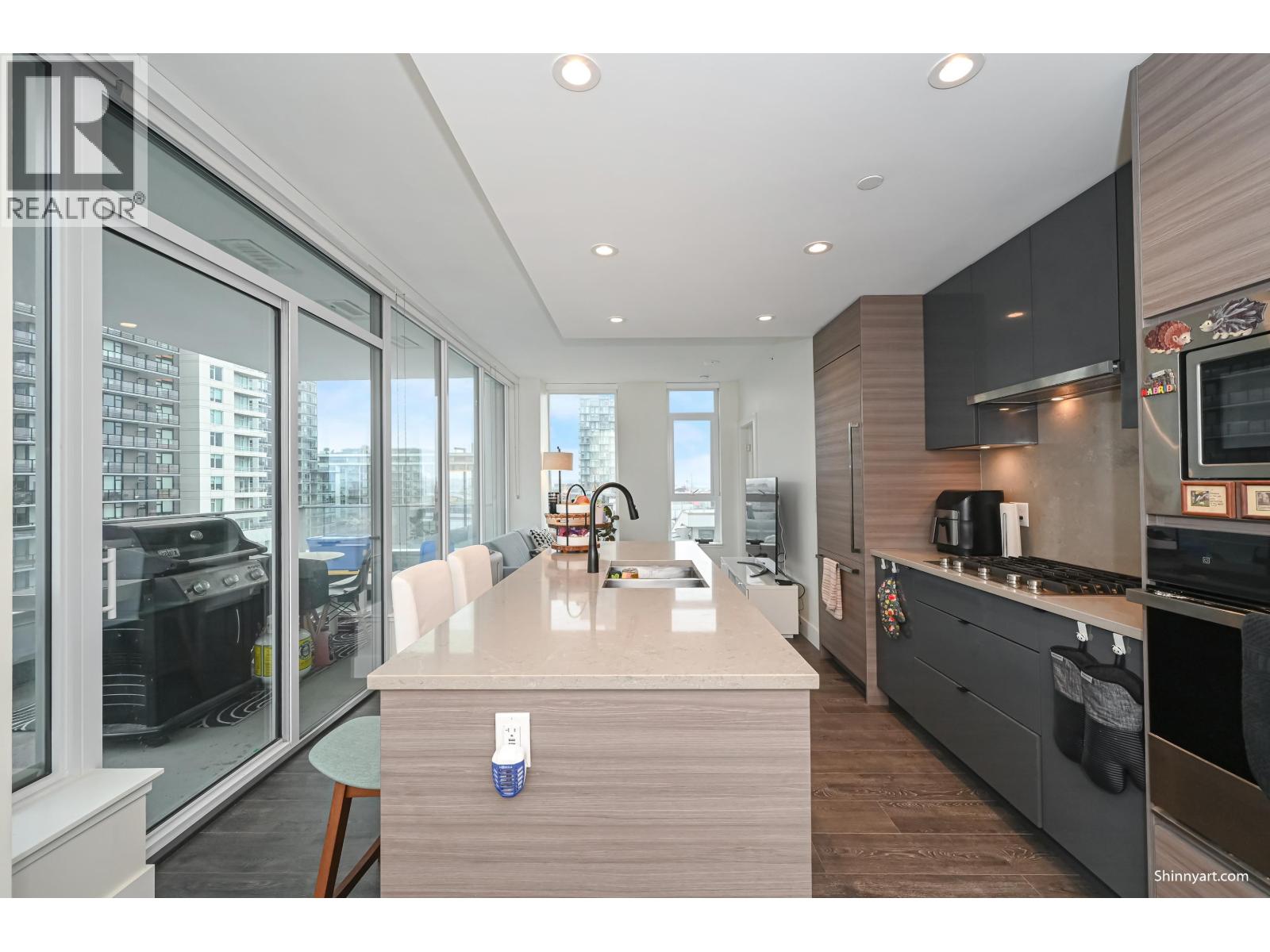 807 3438 Sawmill Crescent, Vancouver, British Columbia  V5S 0E3 - Photo 3 - R3120775