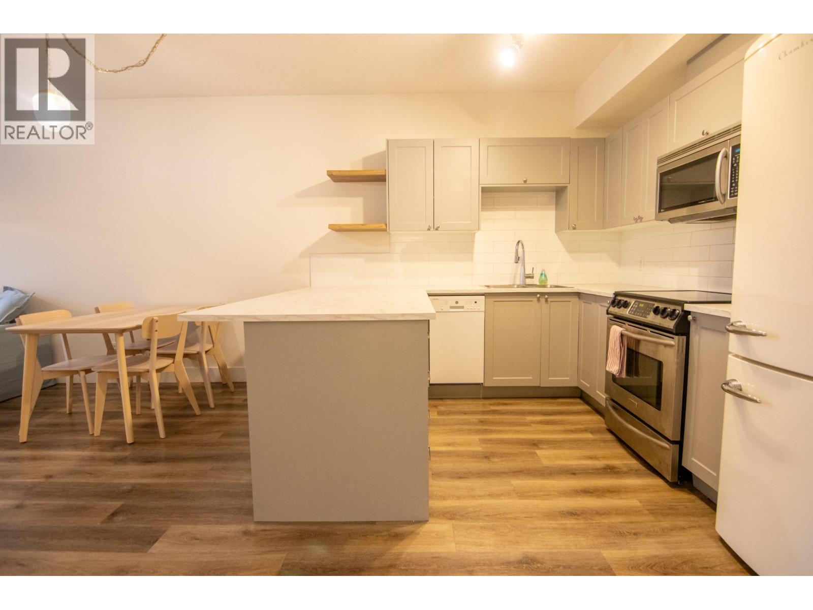 305 7330 Arbutus Street, Pemberton, British Columbia  V0N 2L1 - Photo 5 - R3120805