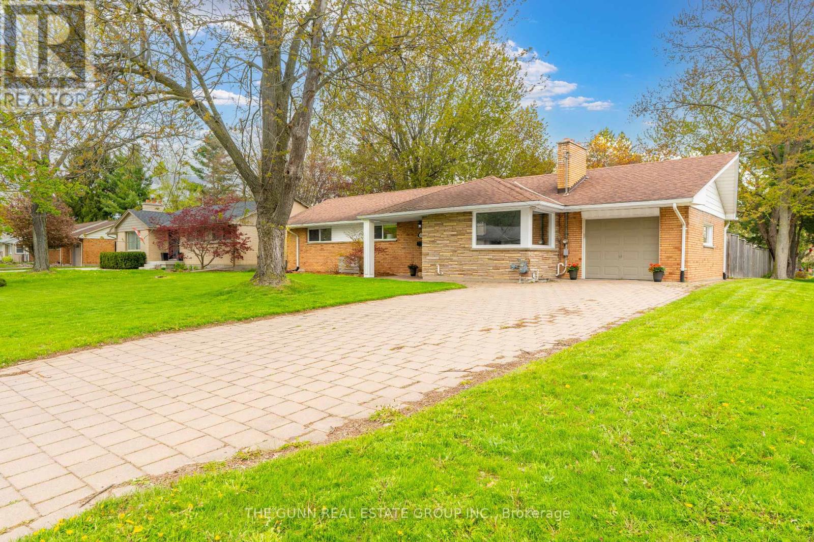 583 Oakridge Drive, London North, Ontario  N6H 3G3 - Photo 2 - X13097326