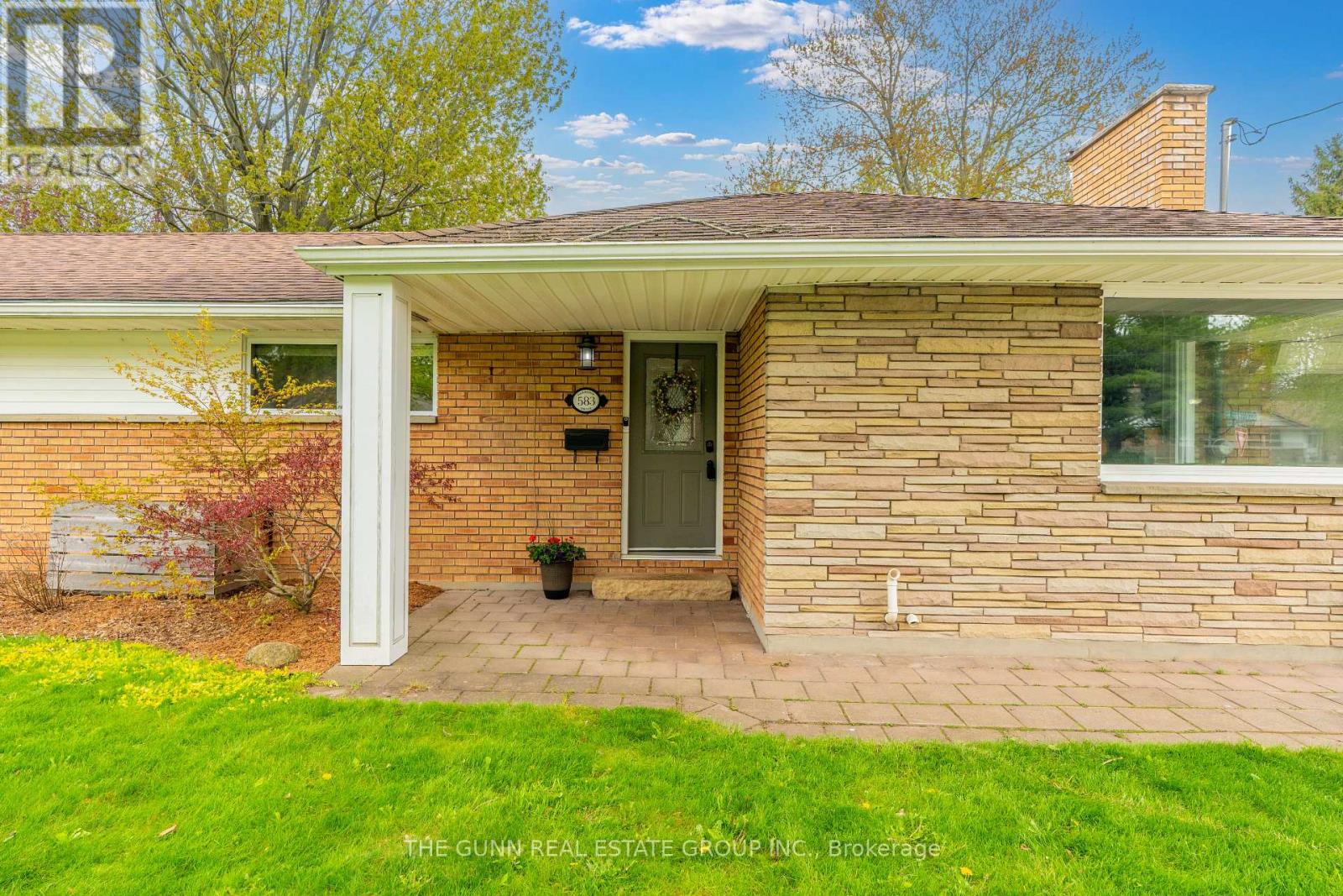 583 Oakridge Drive, London North, Ontario  N6H 3G3 - Photo 4 - X13097326
